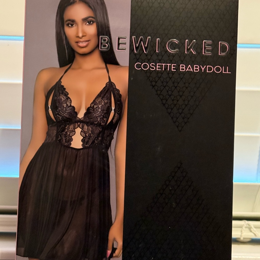 BeWicked Cosette Lace Babydoll in Black - Picture 8 of 8